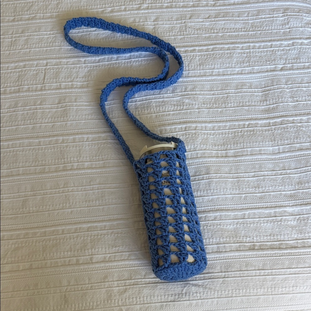 Small Blue Crochet 16-18oz Water Bottle Holder